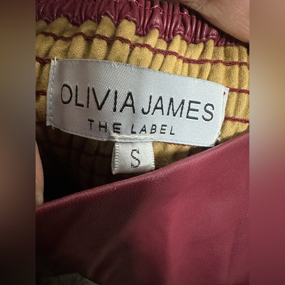 Olivia James the Label Black Brooke Faux Leather Flutter Sleeve size S - Picture 8 of 8